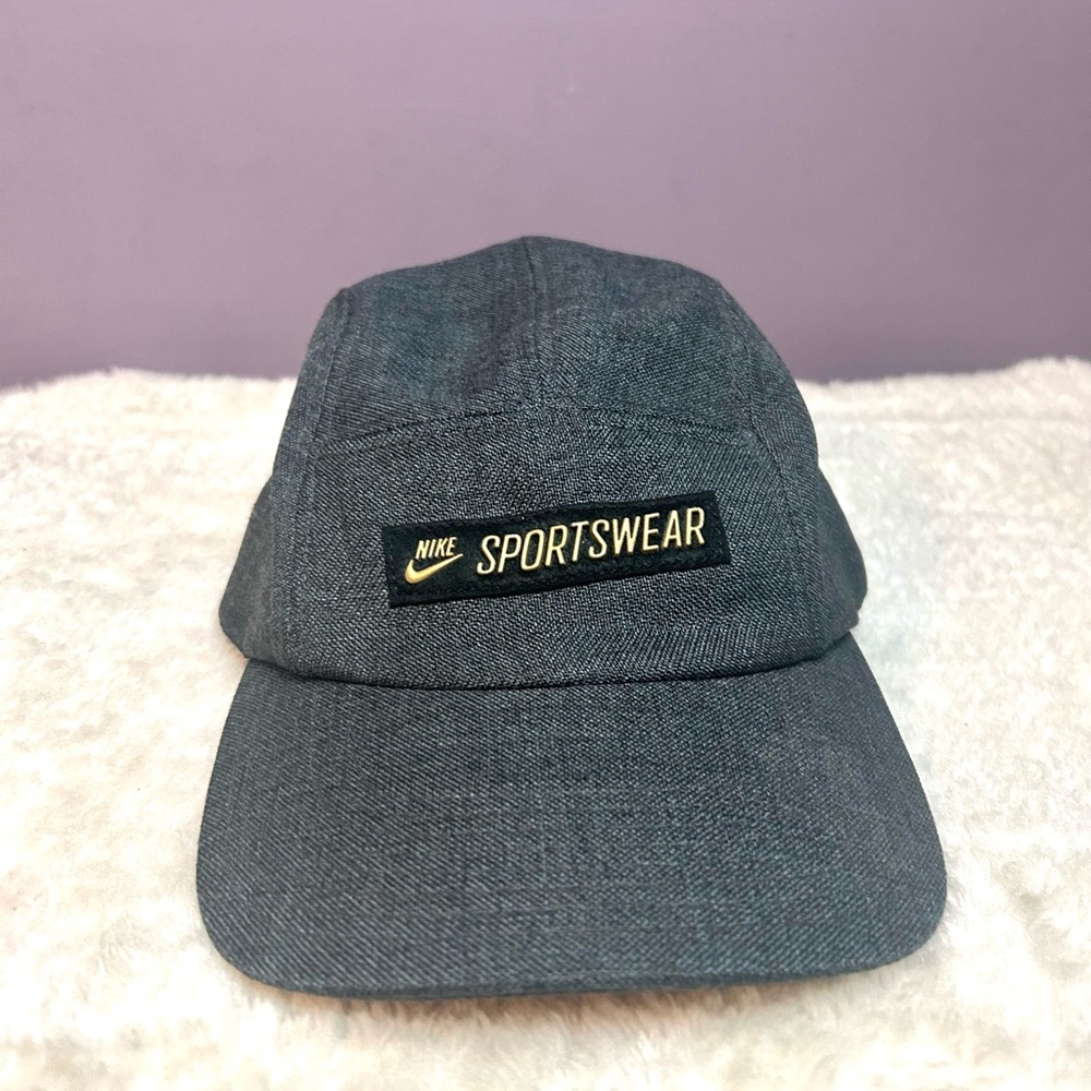 Vintage Rare NIKE Sportswear 5 Panel Strap-Back Adjustable Cap Hat Gray